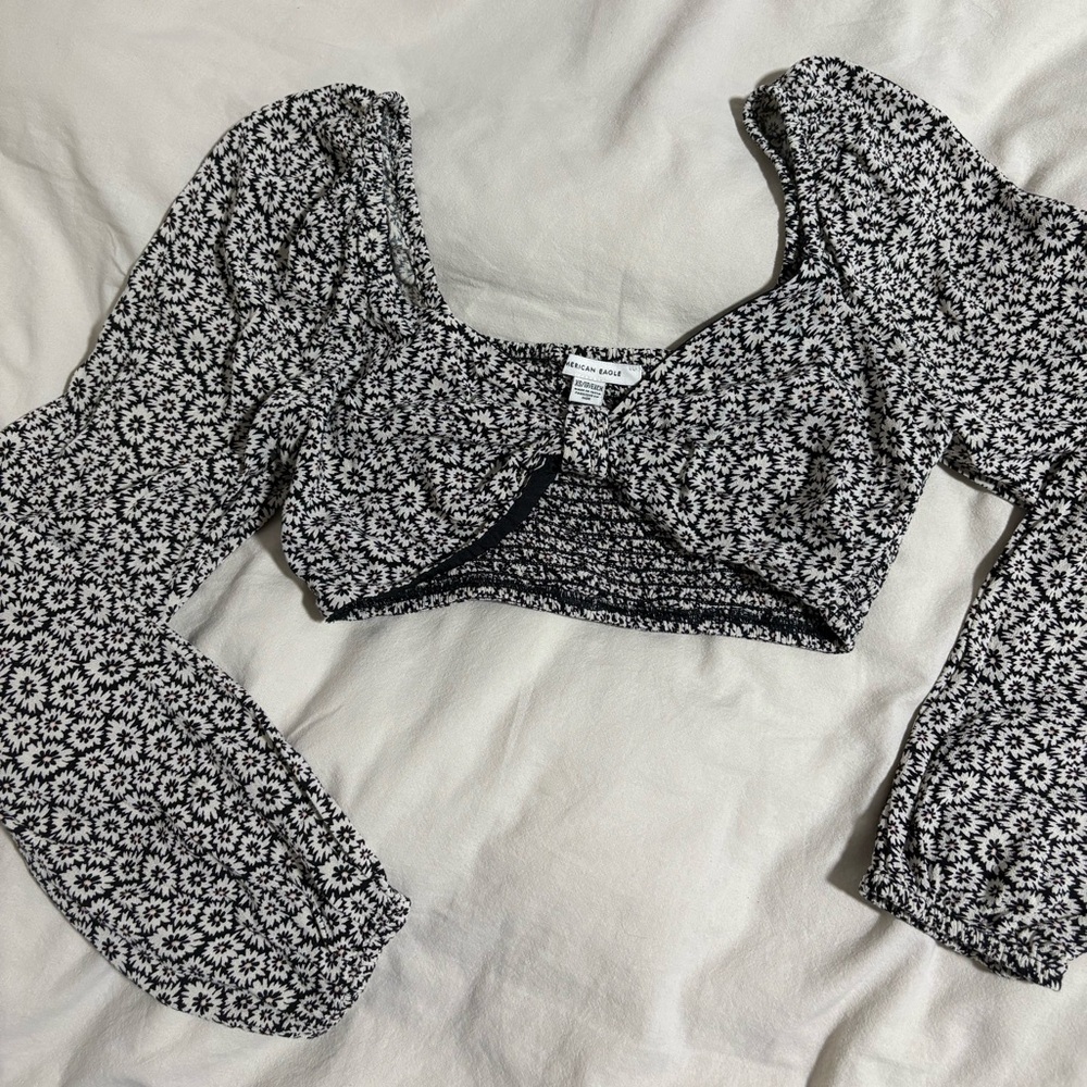 American Eagle Floral Summer Smocked Long Sleeve Crop Top Size XS